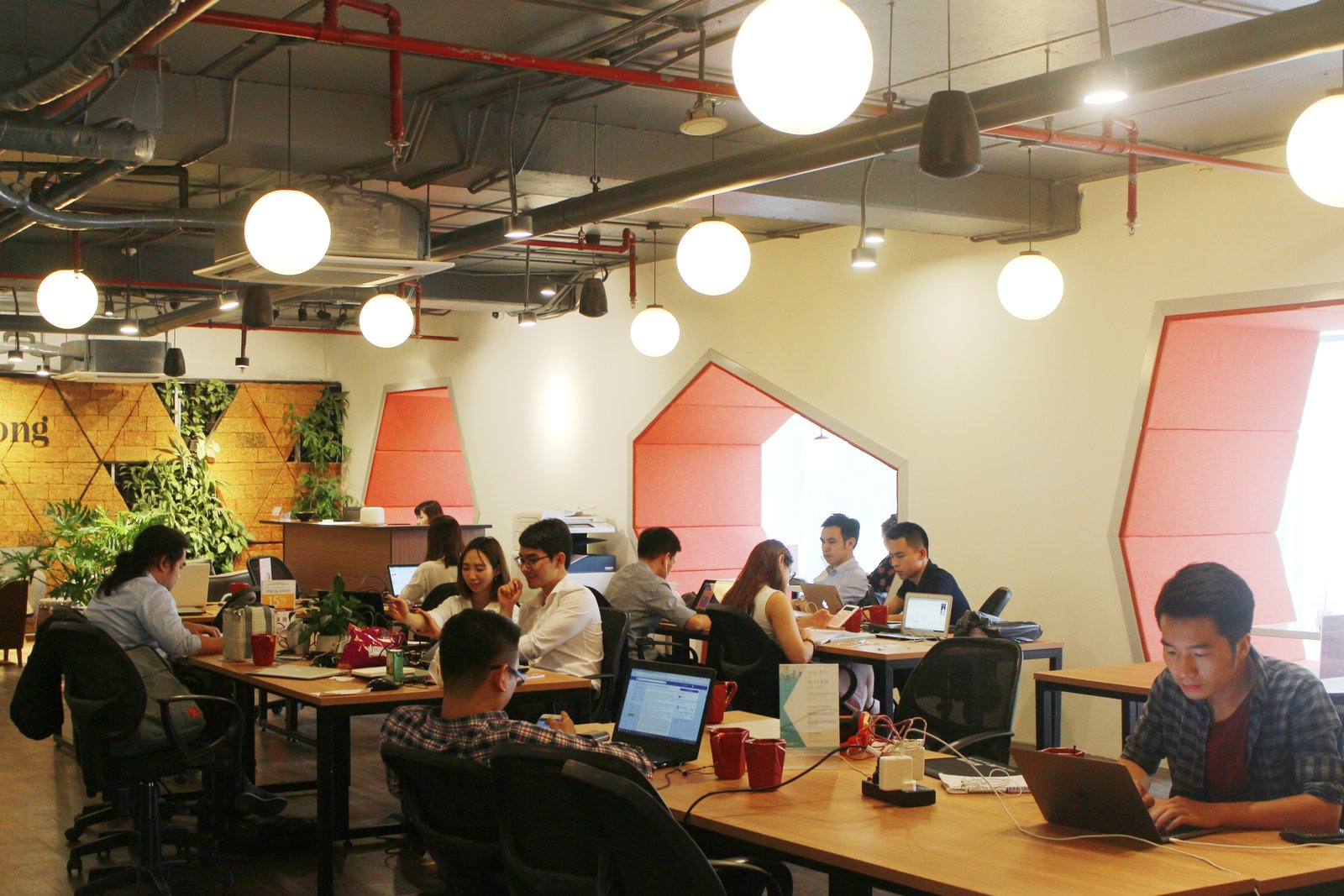 The Rise of ​Co-working Spaces and Flexible Offices