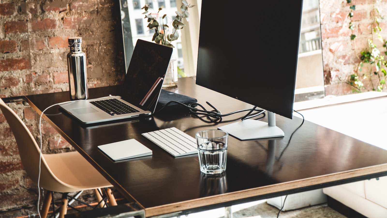 The ⁣Impact of Remote Work on Retail Operations